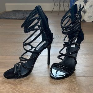 Steve Madden Strappy Pumps. Black. Size 10.